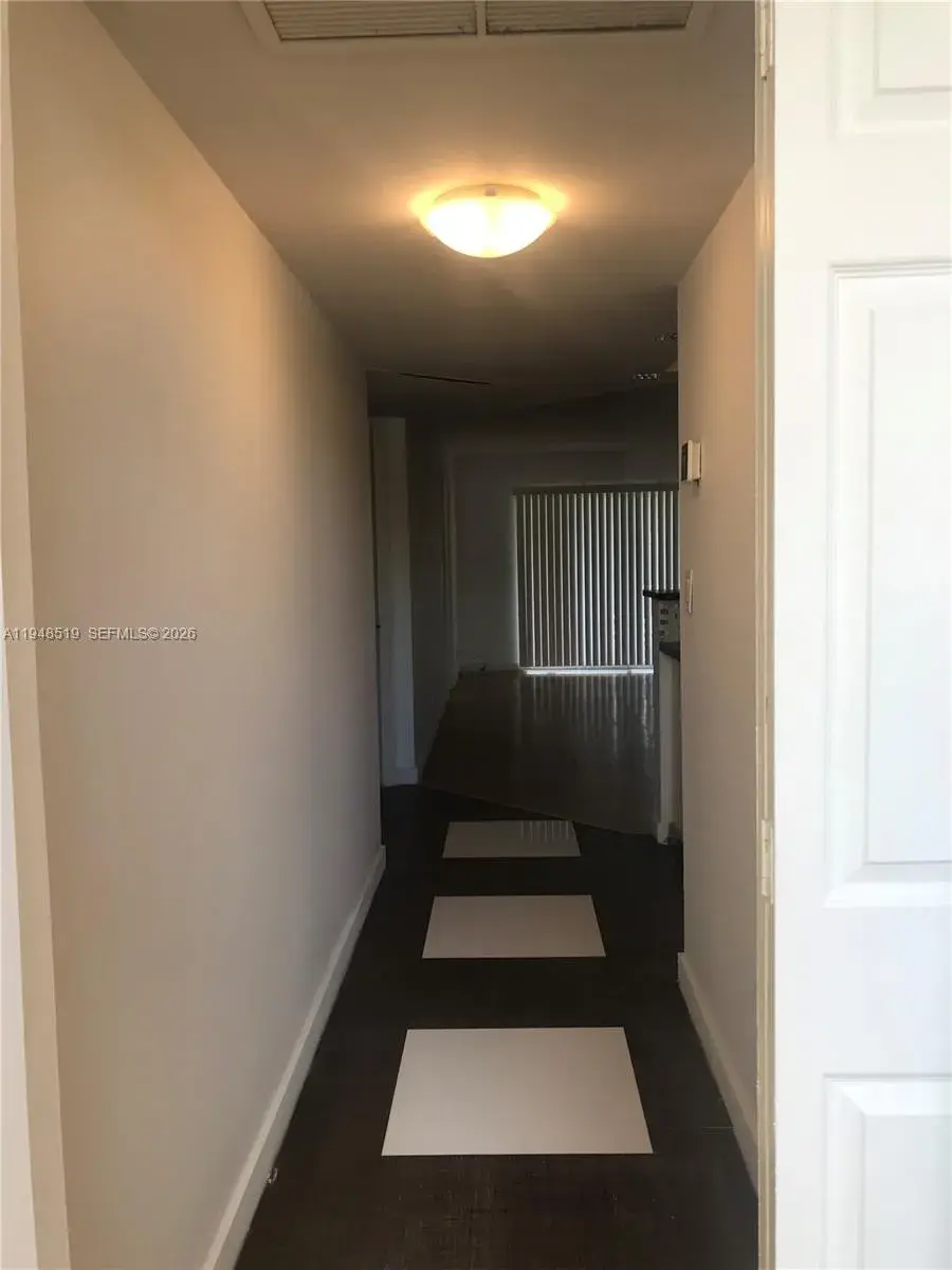8040 N Colony Cir N # 101, Tamarac FL 33321