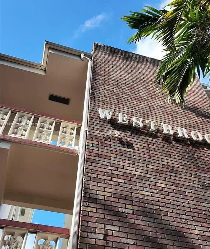 412 S Luna Ct # 11, Hollywood FL 33021