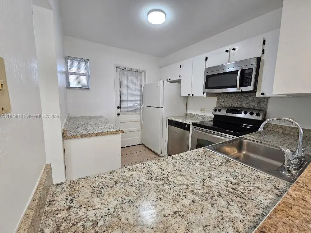 441 NE 195th St # 105, Miami FL 33179