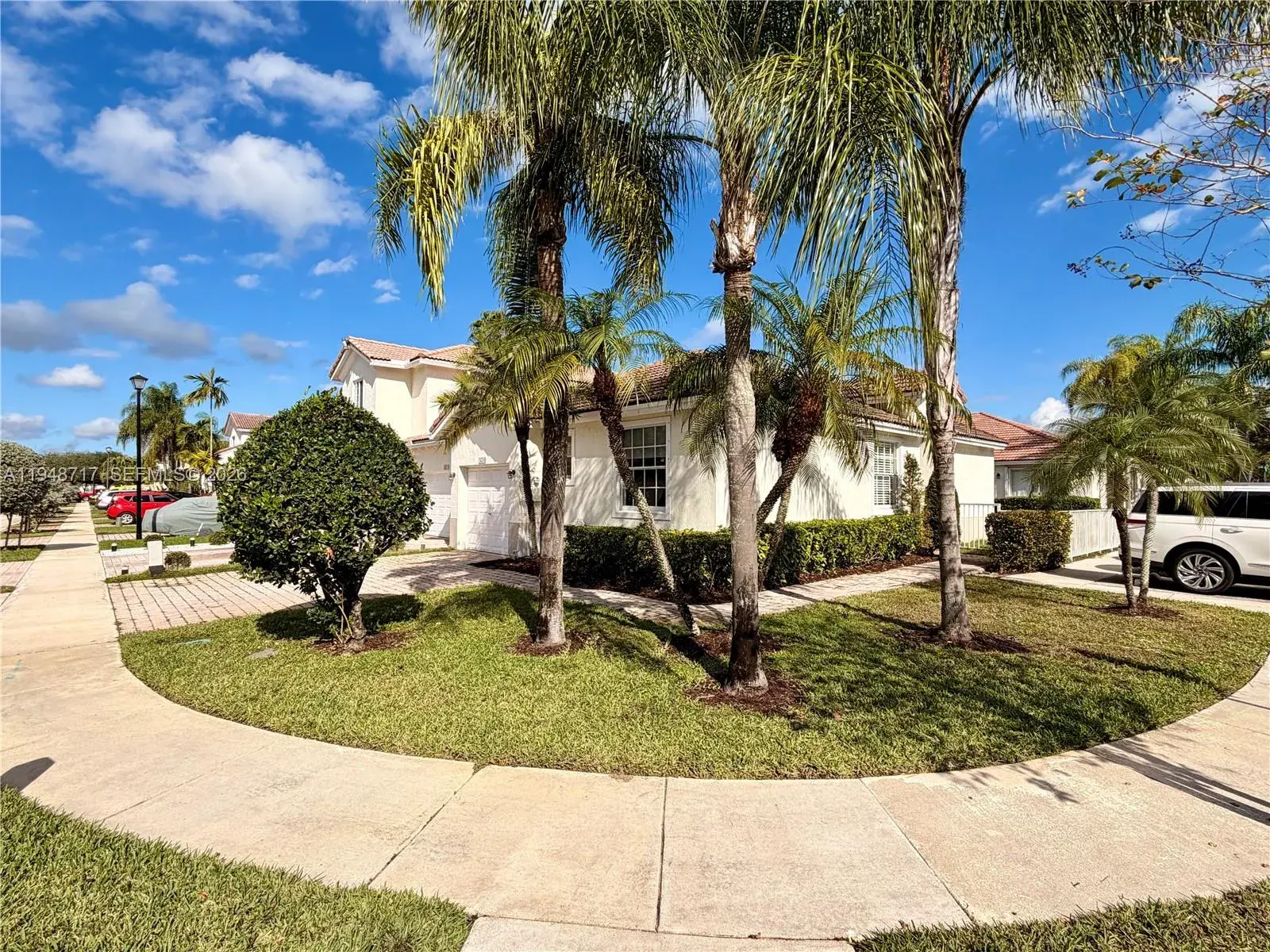 2 bedroom 2 bath Residential for sale at 18709 SW 28th St, Miramar FL 33029