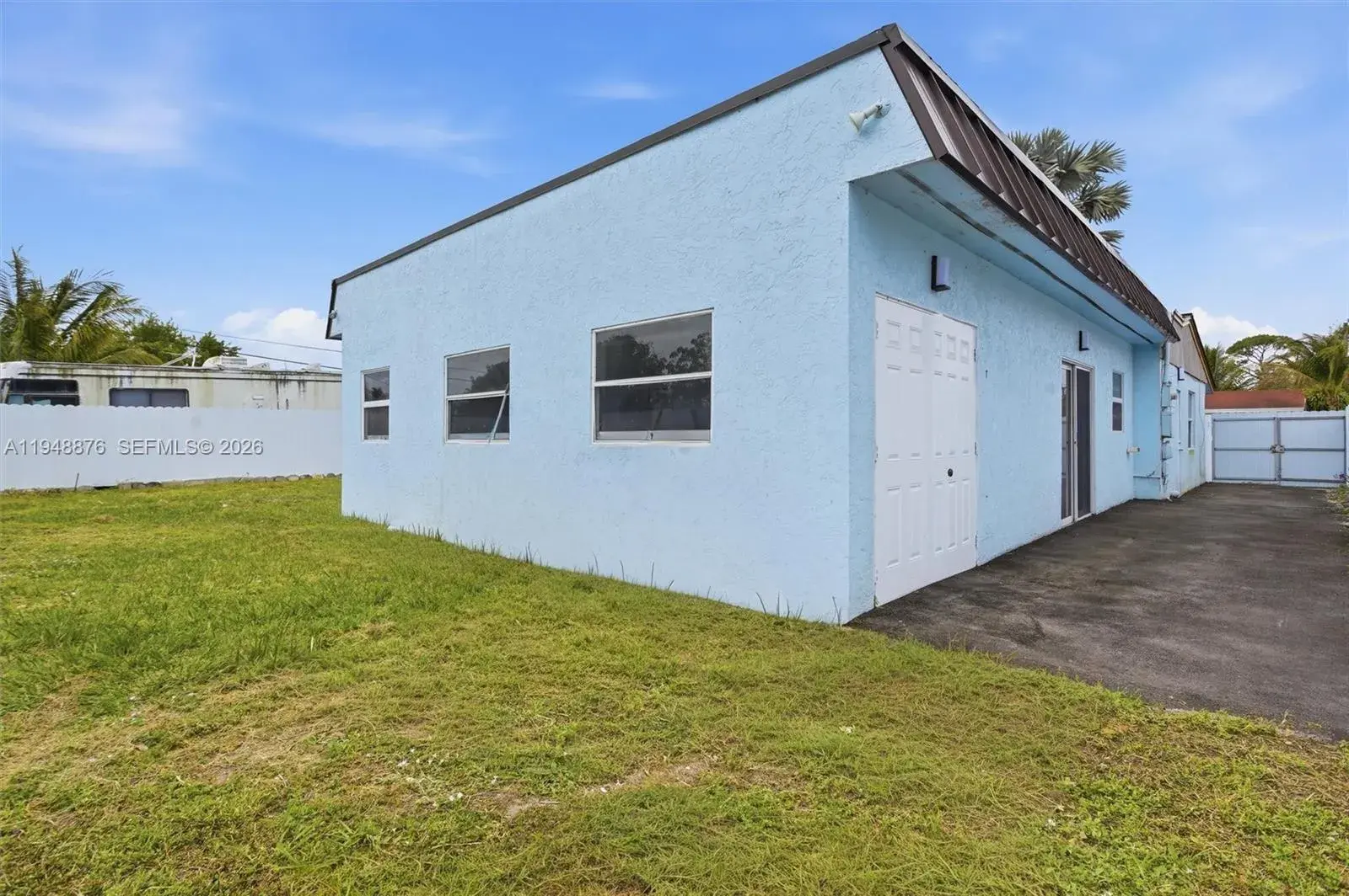 2280 SW 43rd Ave # 2, Fort Lauderdale FL 33317