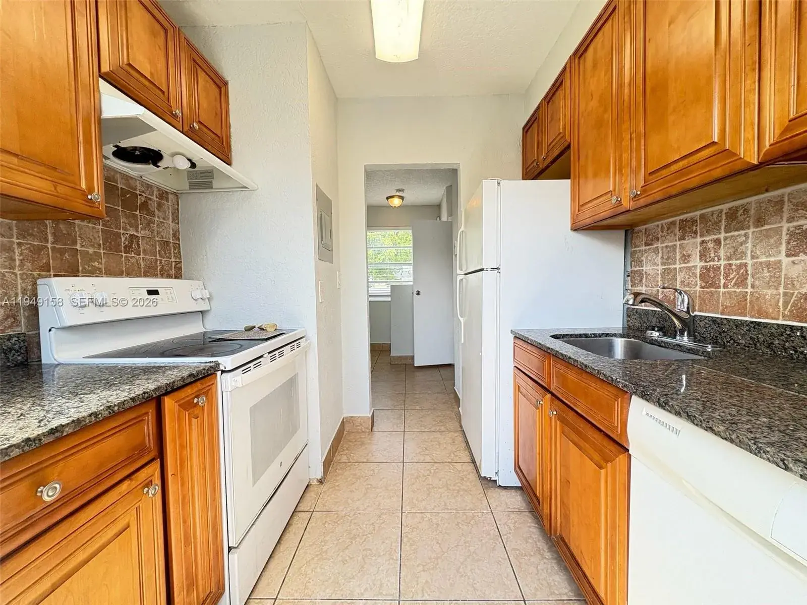 2 bedroom 1 bath Residential Lease for rent at 2525 N 23rd Ave # 1, Hollywood FL 33020