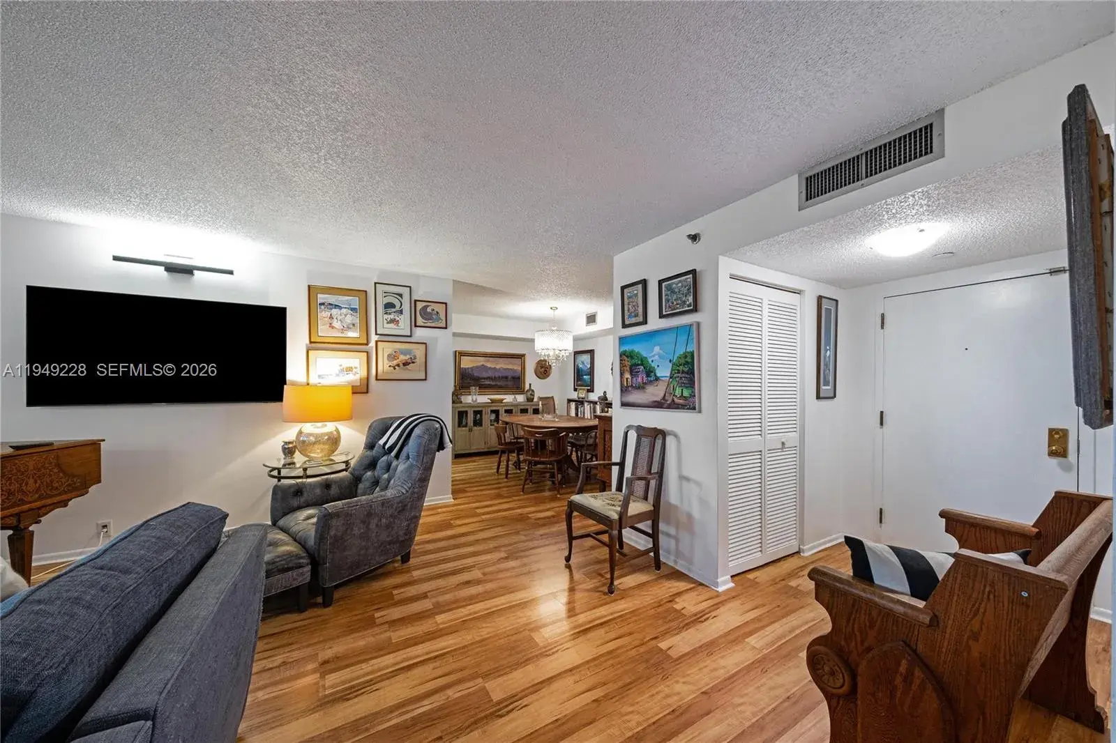 4000 Towerside Ter # 301, Miami FL 33138