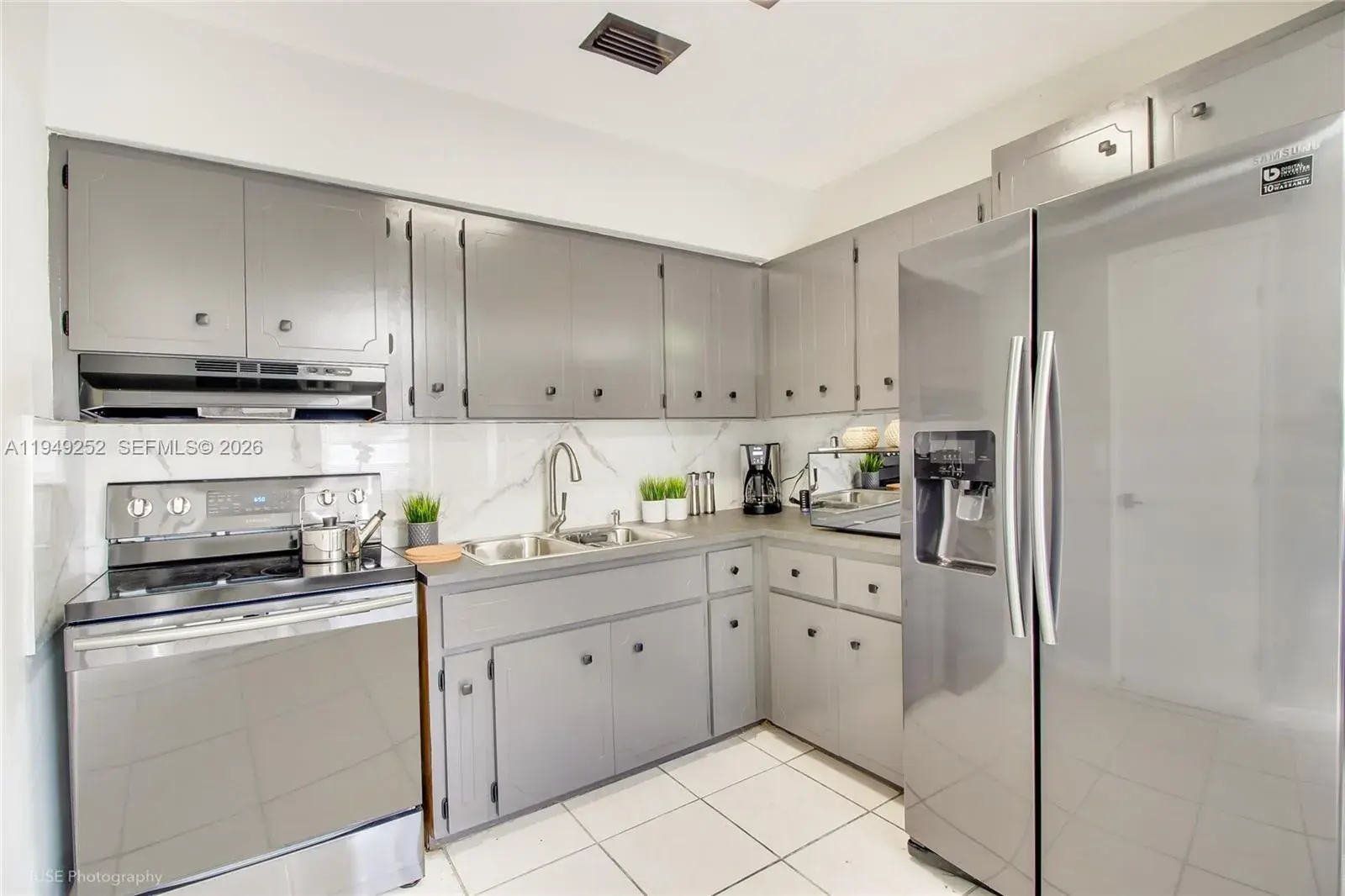 755 NW 43rd St, Miami FL 33127