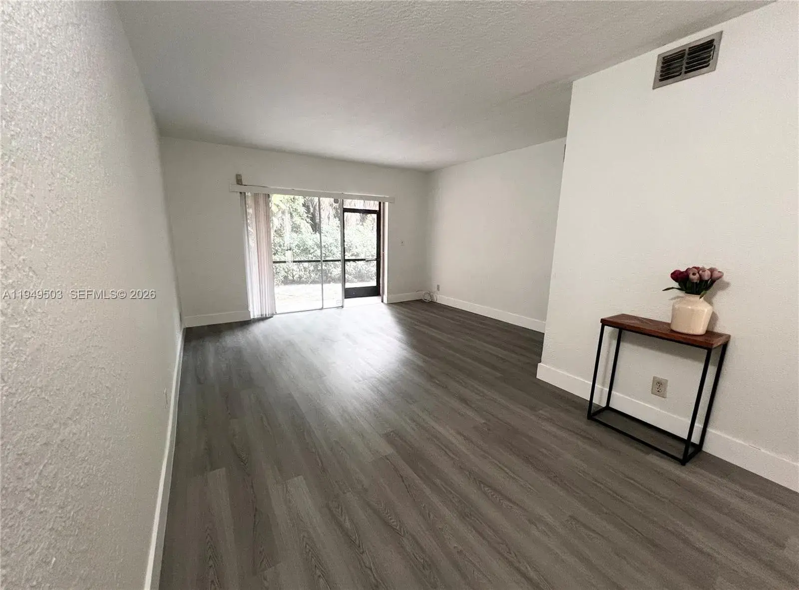 2 bedroom 2 bath Residential Lease for rent at 9156 NW 40th St # 1, Coral Springs FL 33065