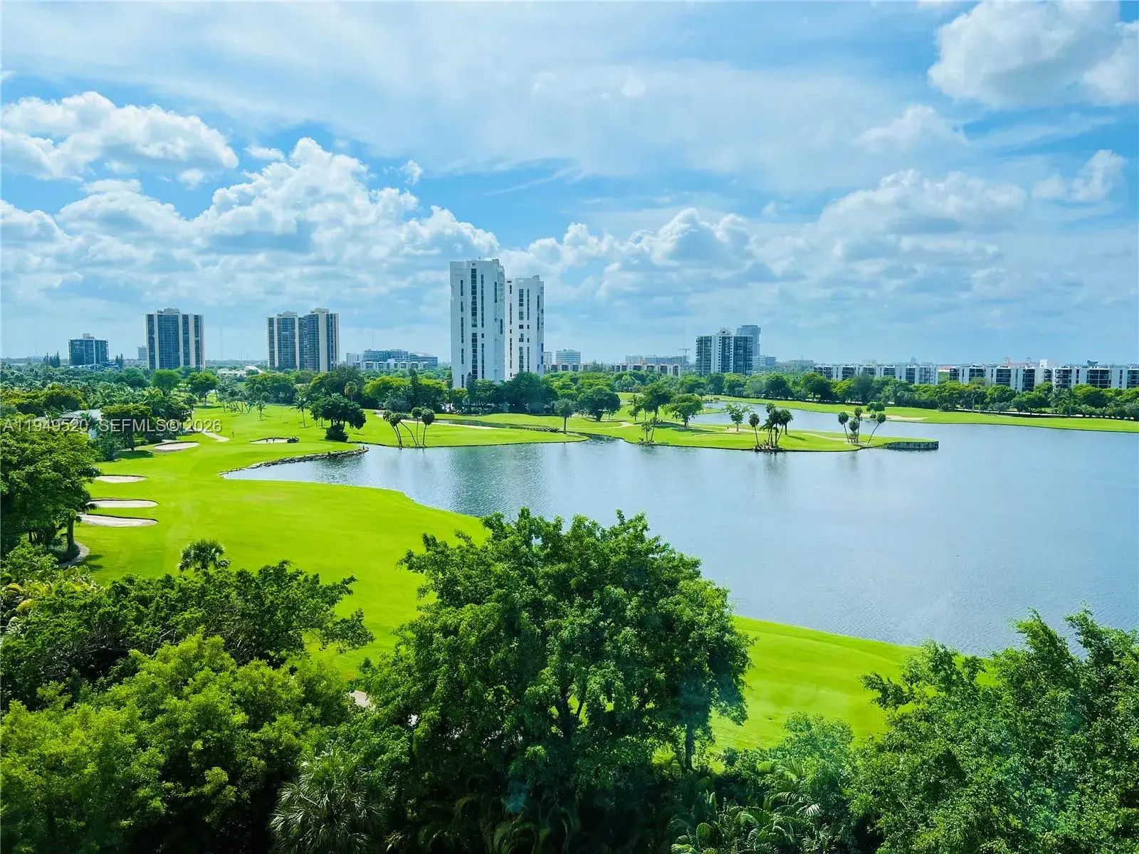3 bedroom 3 bath Residential for sale at 20000 E Country Club Dr # 806, Aventura FL 33180