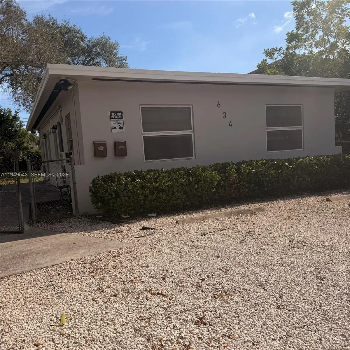 1 bedroom 1 bath Residential Lease for rent at 634 NW 12th Ave # 1, Fort Lauderdale FL 33311
