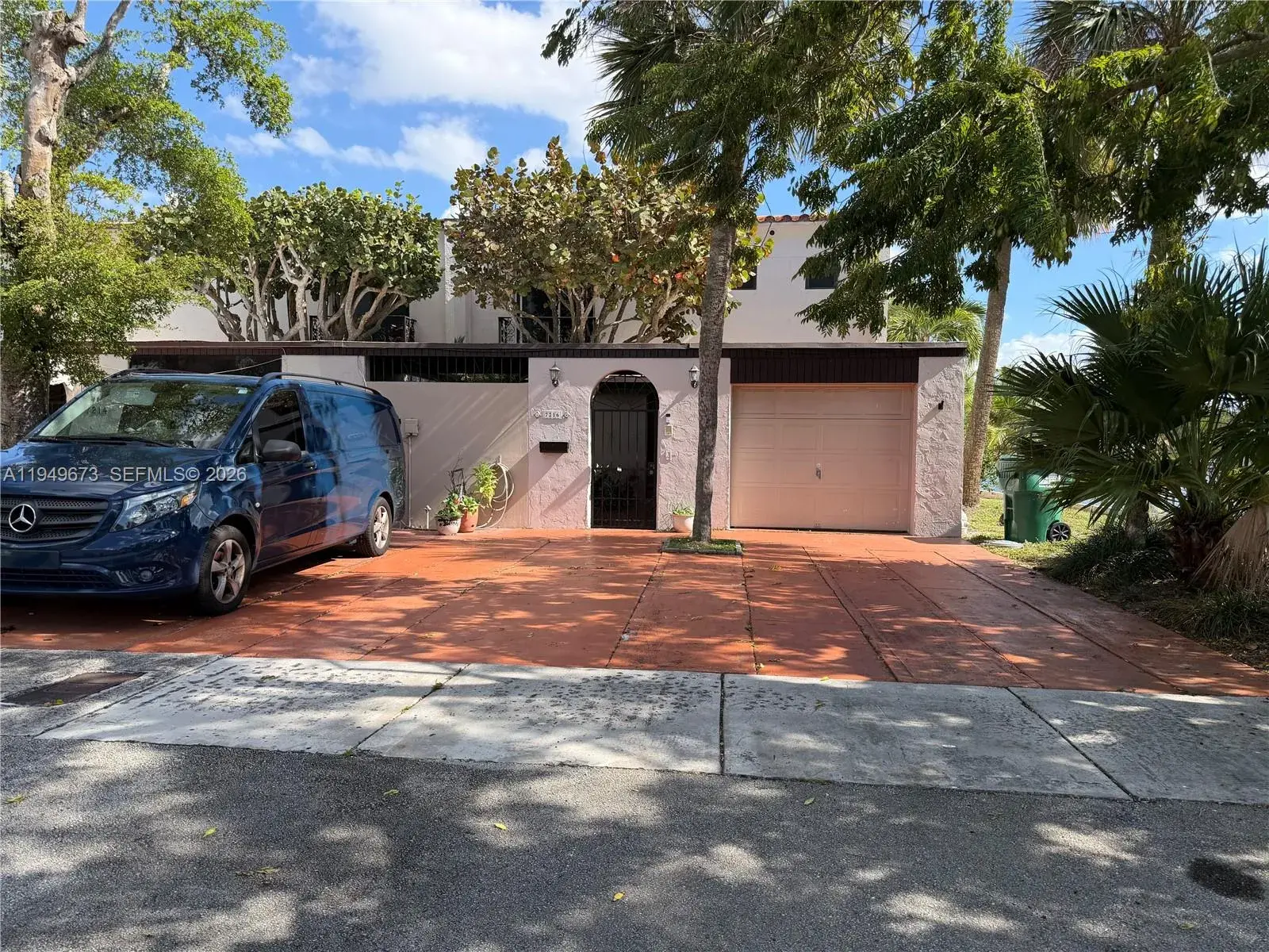 3 bedroom 2 bath for sale at 7216 Jacaranda Ln, Miami Lakes FL 33014