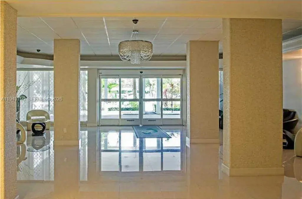 1833 S Ocean Dr # 607, Hallandale Beach FL 33009