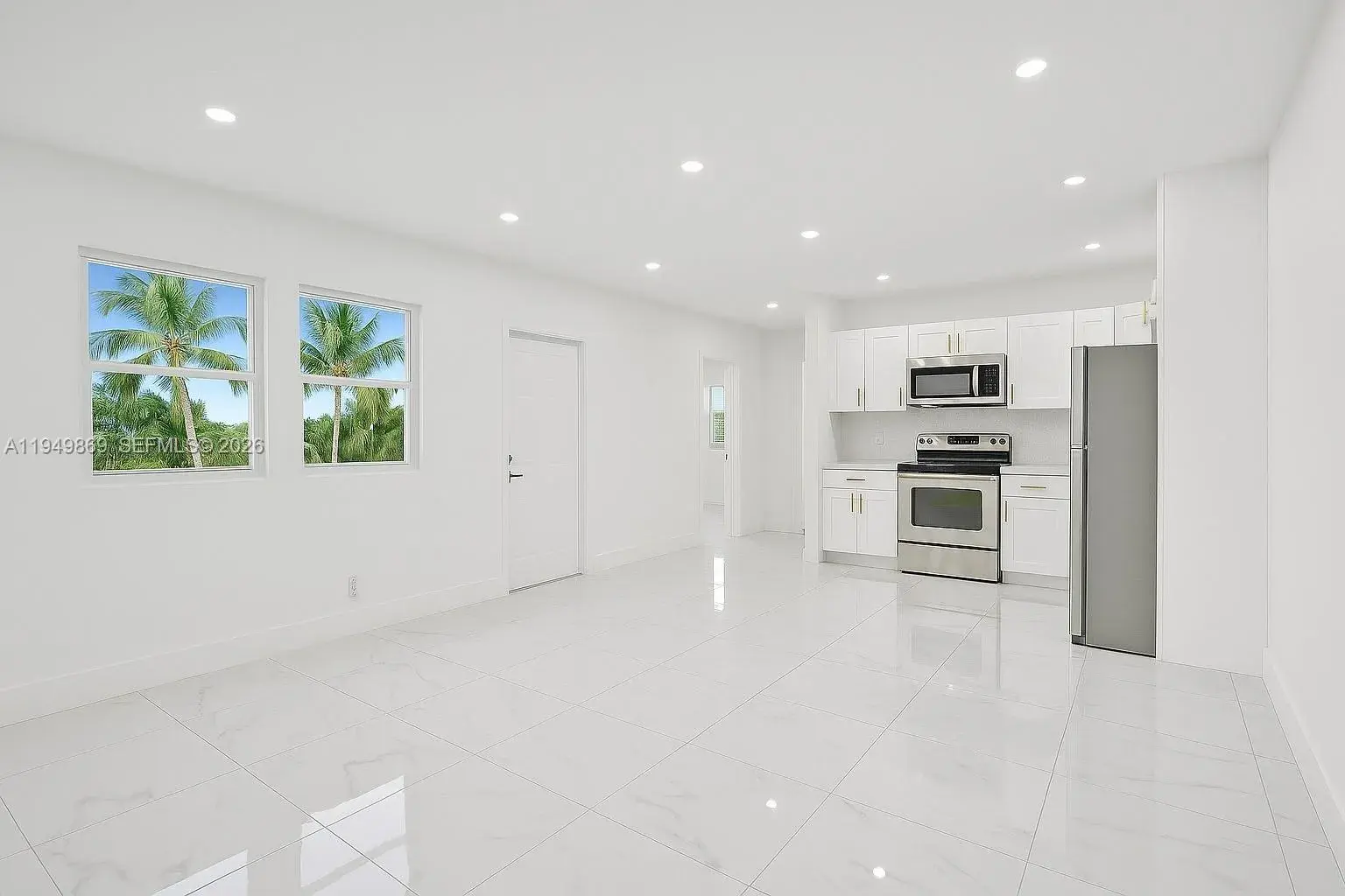 105 NW 14th Way # 4, Dania Beach FL 33004
