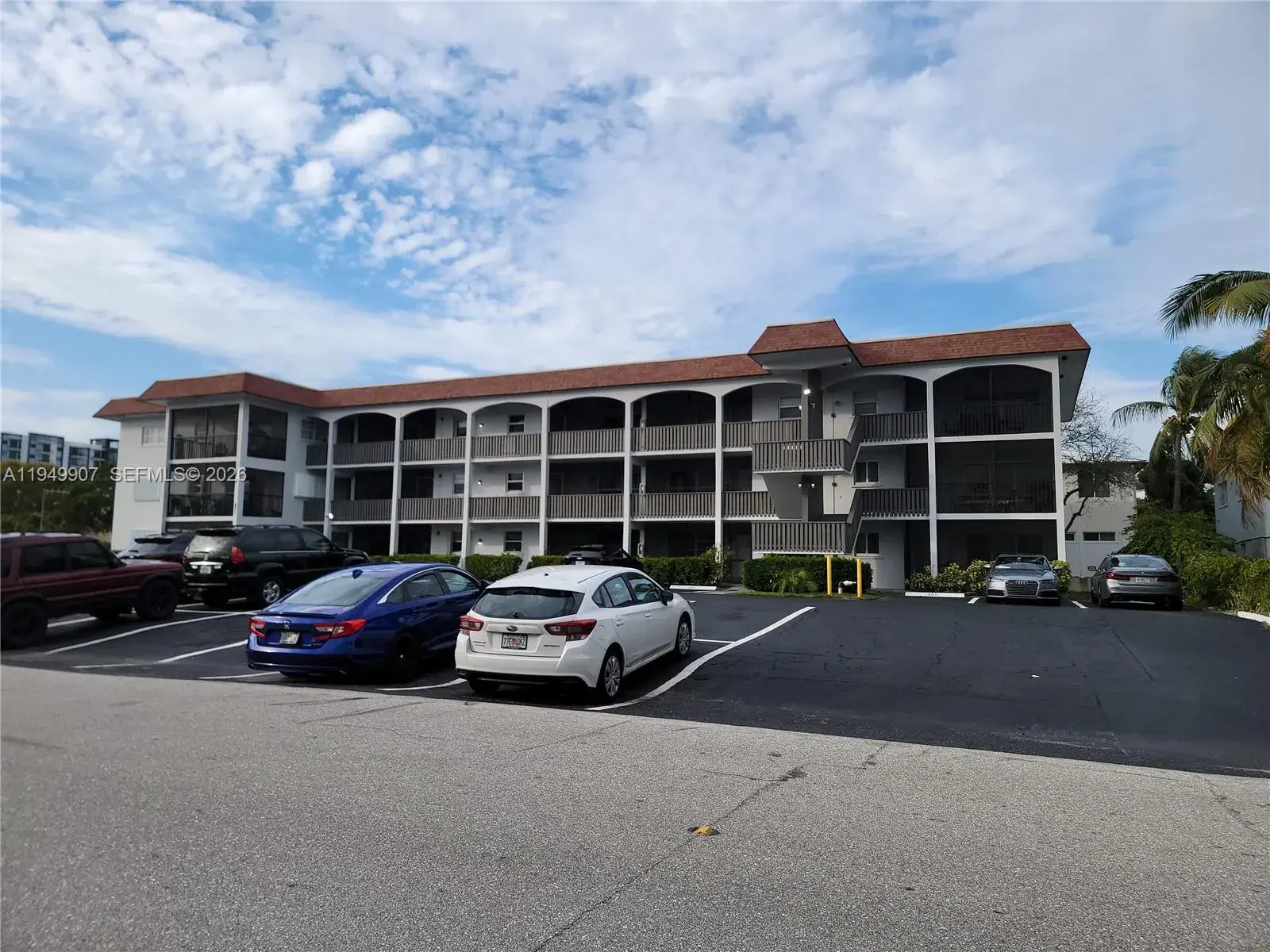2 bedroom 2 bath Residential for sale at 651 Pine Dr # 110, Pompano Beach FL 33060