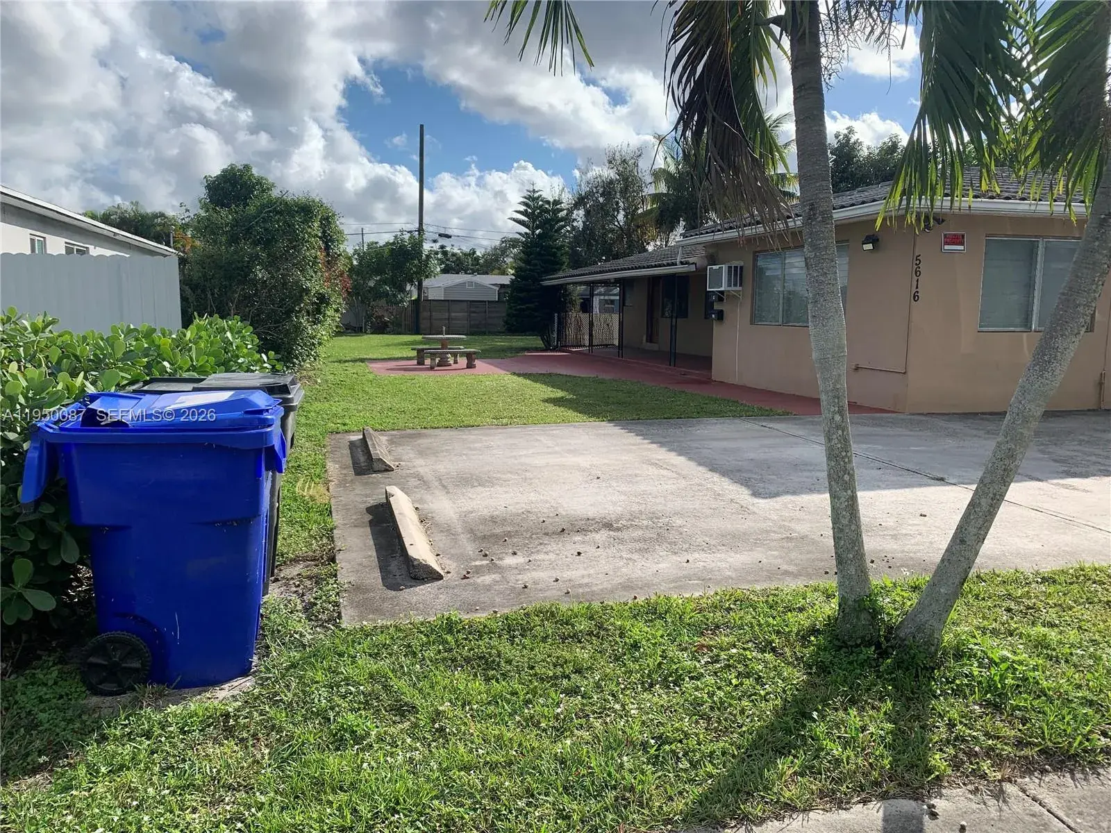 5616 Arthur St, Hollywood FL 33021