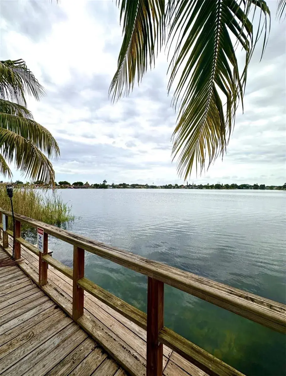2 bedroom 2 bath Residential Lease for rent at 2433 SW 58 Mnr, Fort Lauderdale FL 33312
