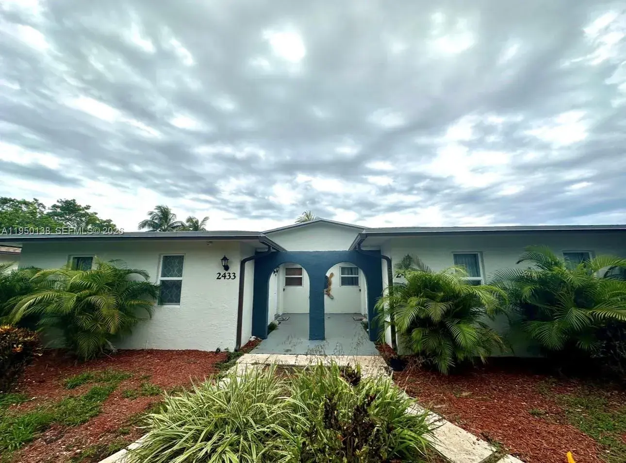 2433 SW 58 Mnr, Fort Lauderdale FL 33312