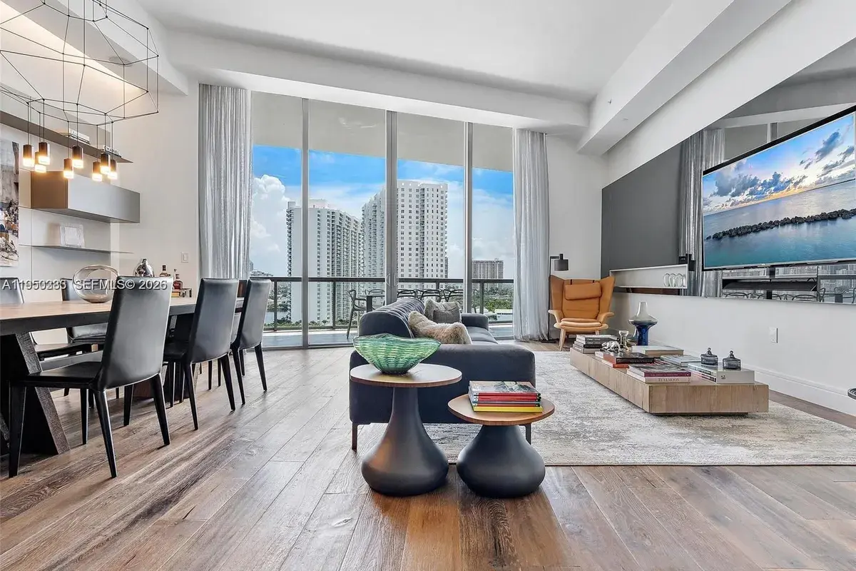 3250 NE 188th St, Aventura FL 33180
