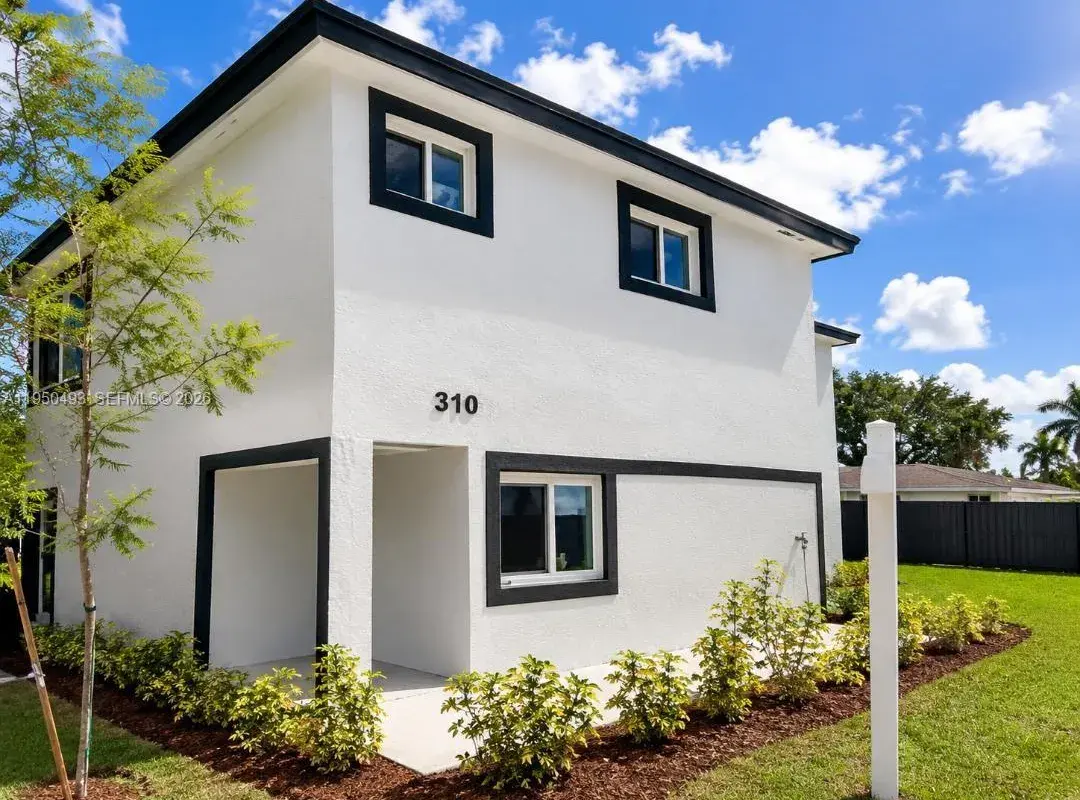310 NW 6 st, Homestead FL 33030
