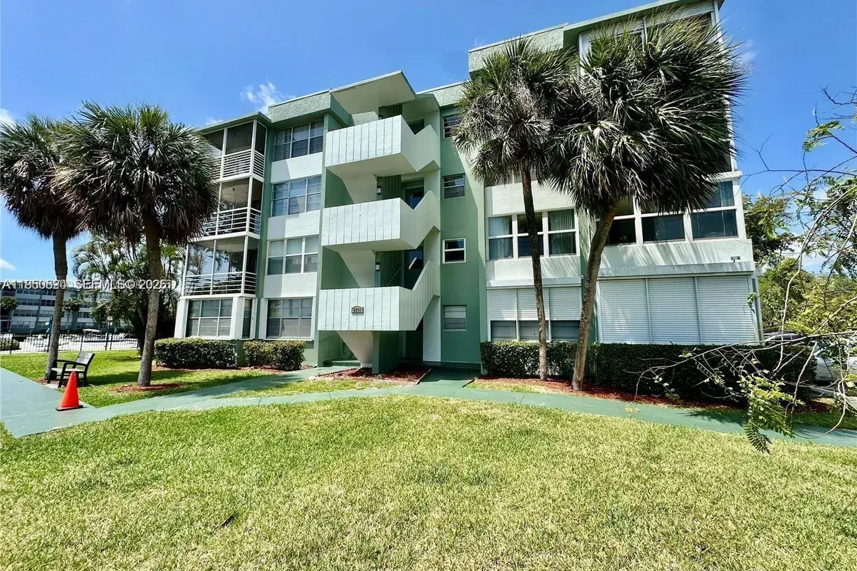 2731 Taft St # 106, Hollywood FL 33020