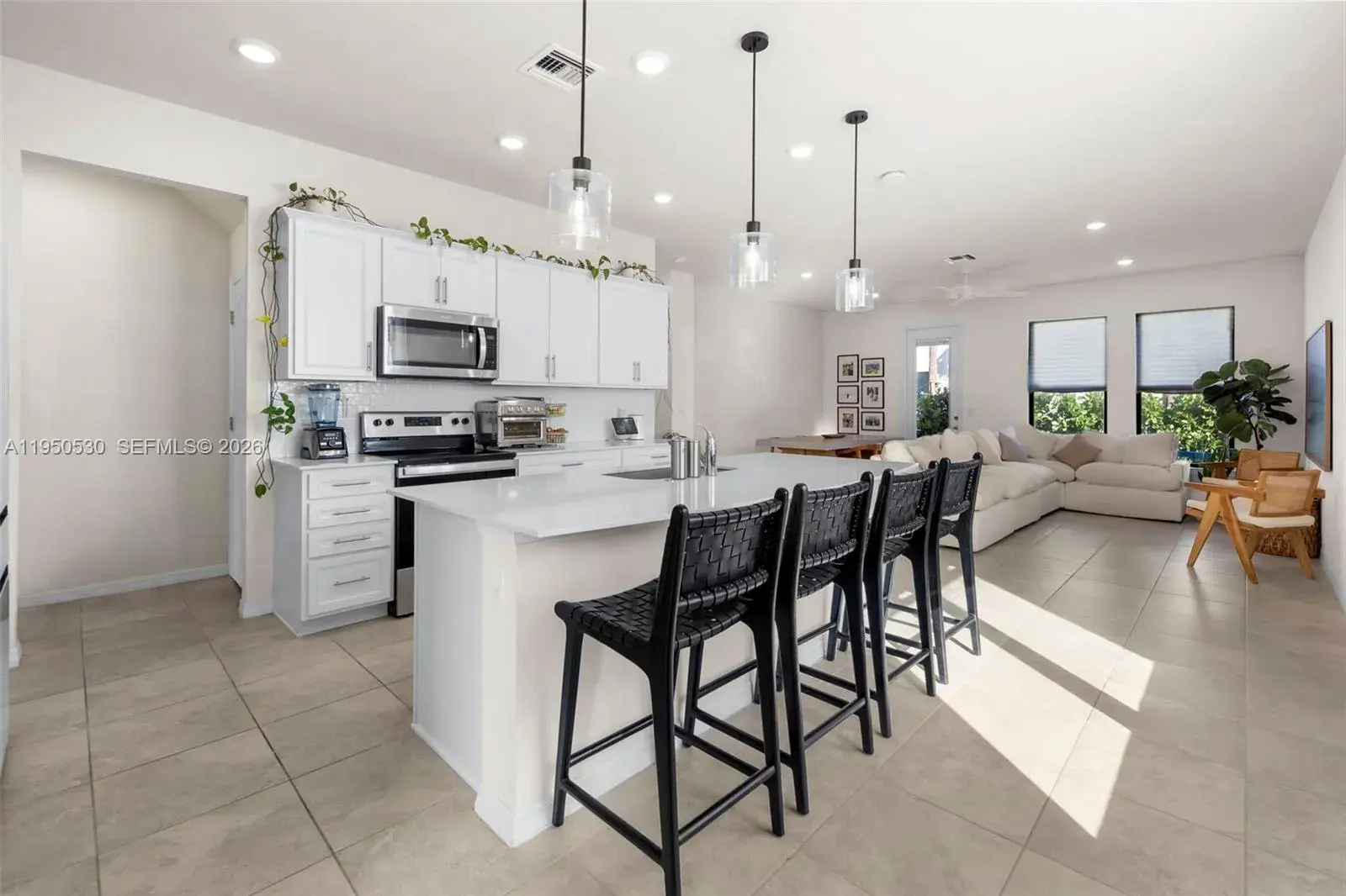 2121 S Appleton Cir S, Oakland Park FL 33309