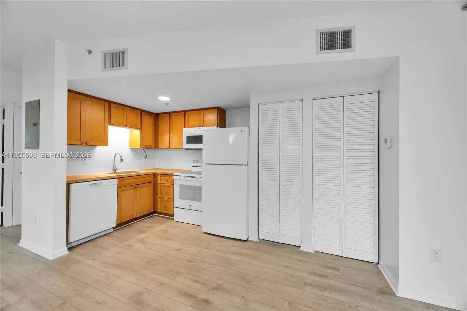 2630 SW 28th St, Miami FL 33133