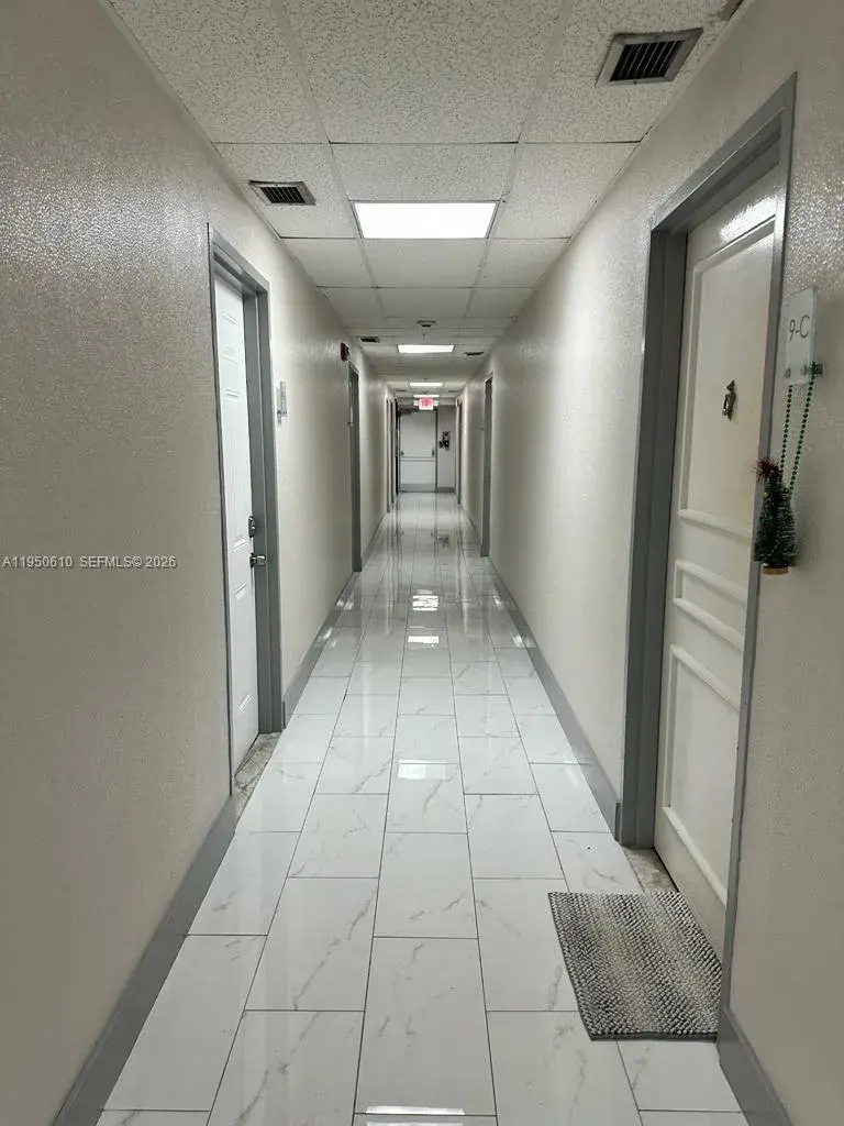 1 bedroom 2 bath Residential for sale at 1720 Harrison St # 9A, Hollywood FL 33020