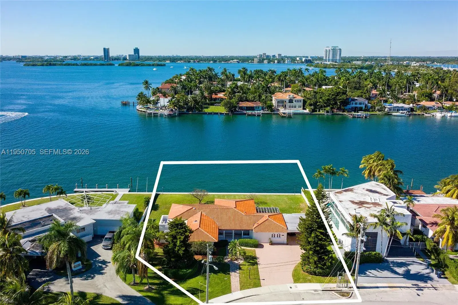 7500 W Treasure Dr, North Bay Village FL 33141