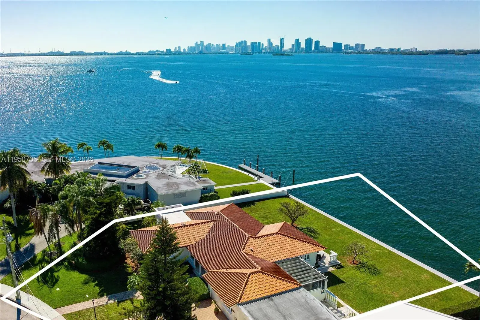 7500 W Treasure Dr, North Bay Village FL 33141