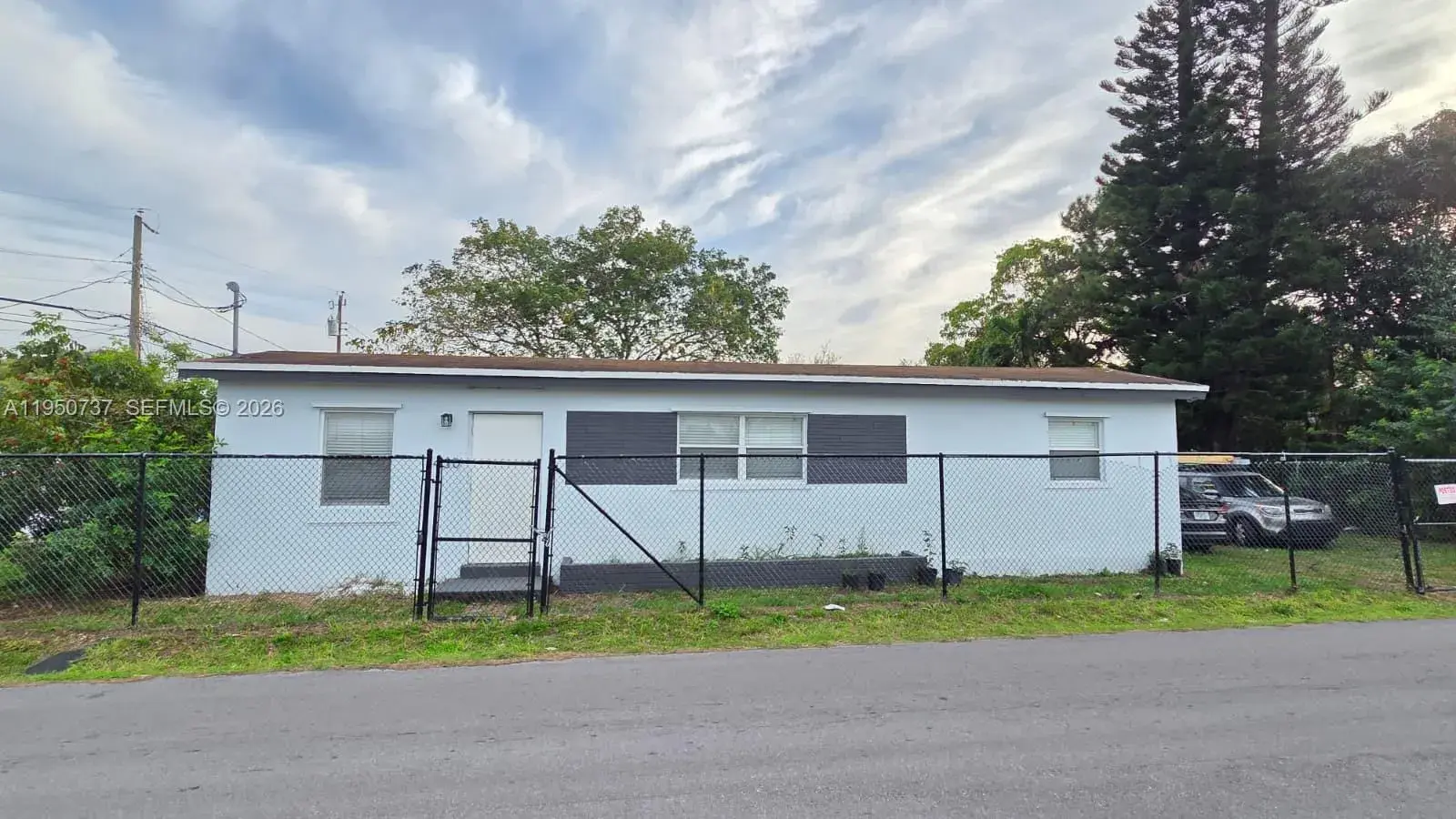 2 bedroom 1 bath Residential for sale at 1430 NW 7th St, Fort Lauderdale FL 33311