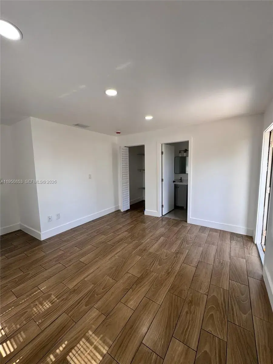 1 bedroom 1 bath Residential Lease for rent at 617 NW 3rd Ave # C, Hallandale Beach FL 33009