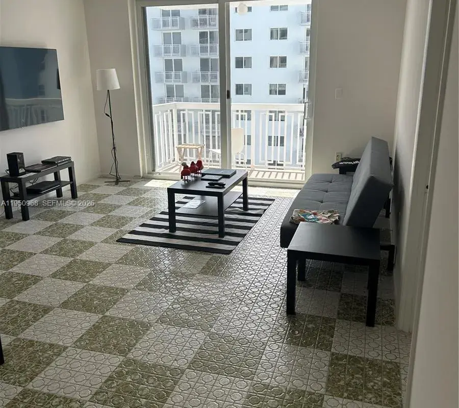401 Ocean Dr # 810, Miami Beach FL 33139