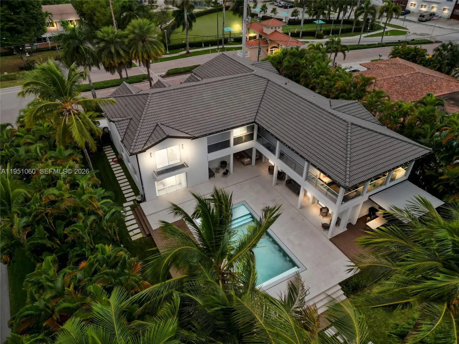 431 Layne Blvd, Hallandale Beach FL 33009