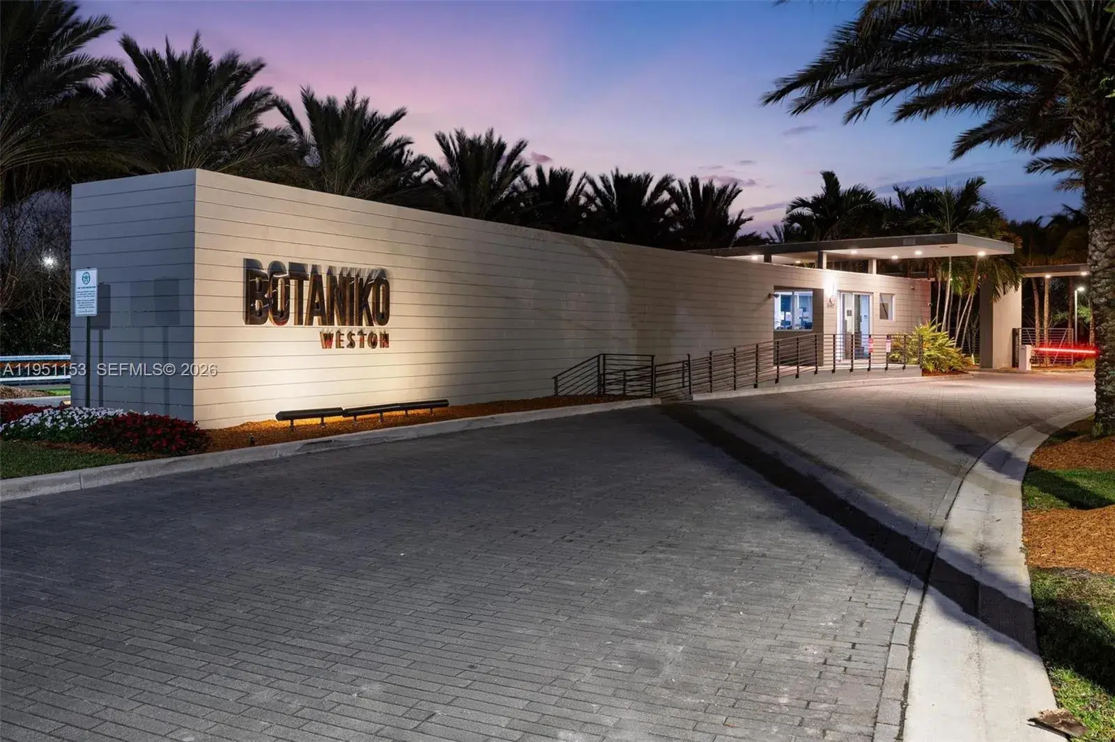 16710 N Botaniko Dr N, Weston FL 33326