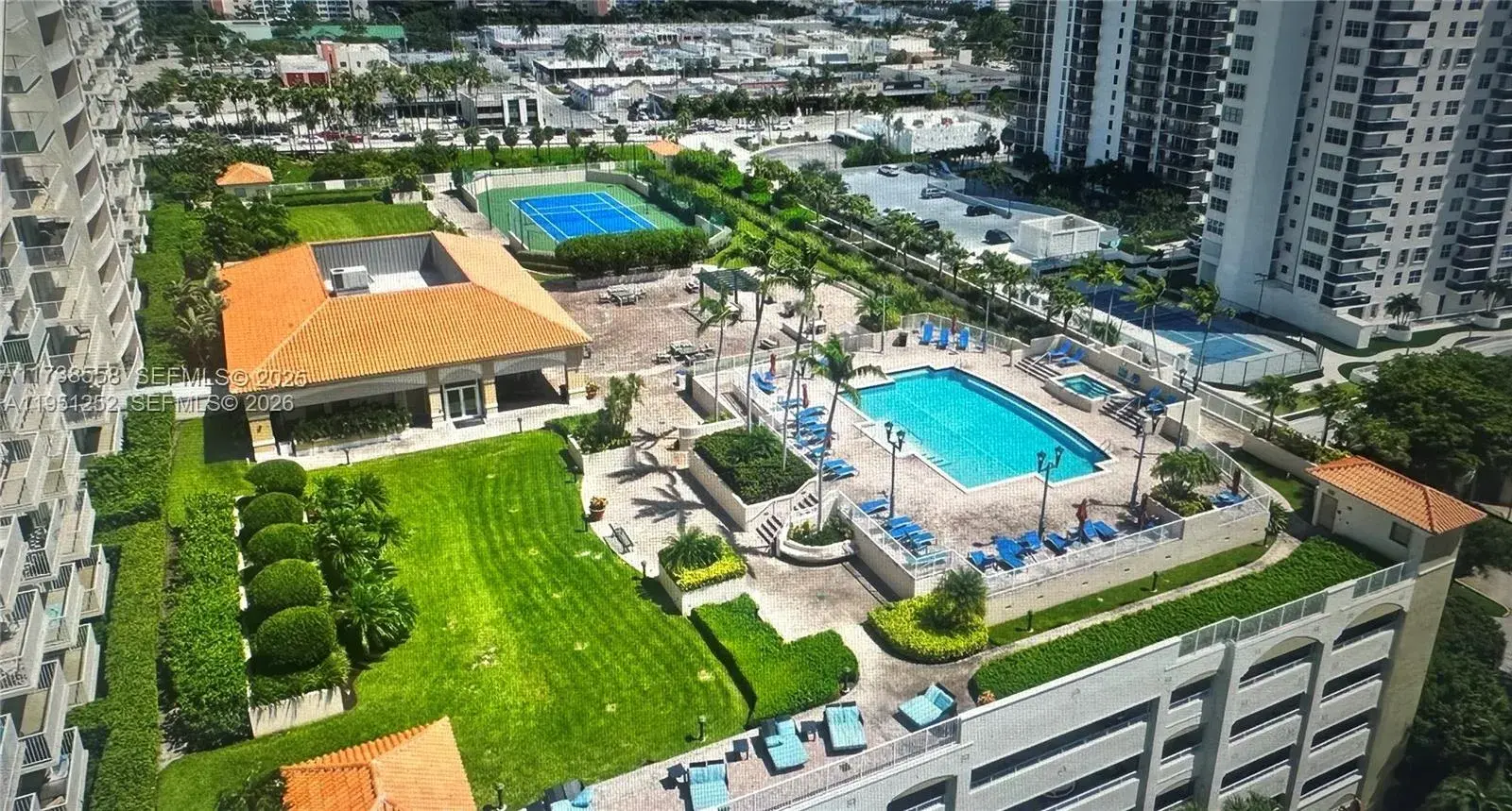 1 bedroom 1 bath Residential Lease for rent at 3020 NE 32nd Ave # 817, Fort Lauderdale FL 33308
