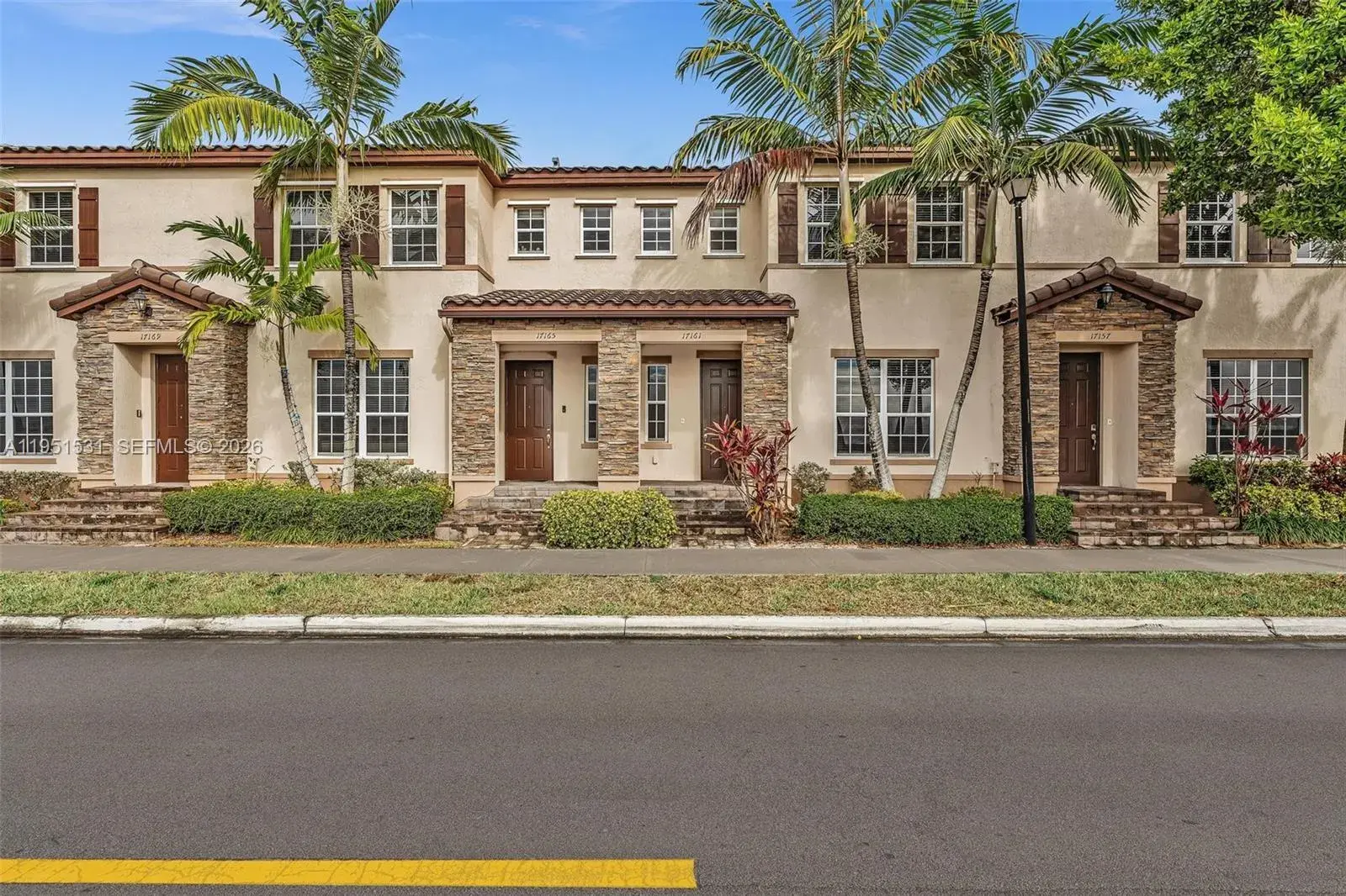 3 bedroom 2 bath Residential for sale at 17161 SW 96th St, Miami FL 33196