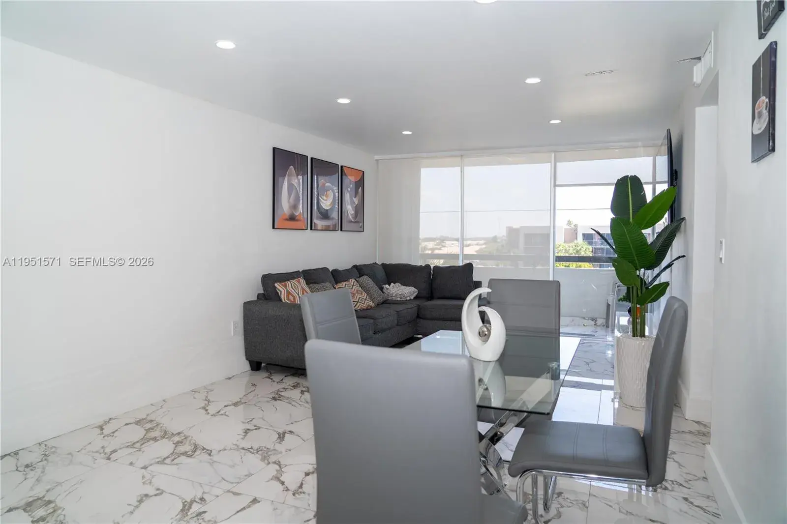 854 NW 87th Ave # 405, Miami FL 33172