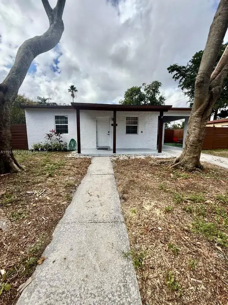 2 bedroom 1 bath Residential Lease for rent at 133 SW 22nd Ter, Fort Lauderdale FL 33312
