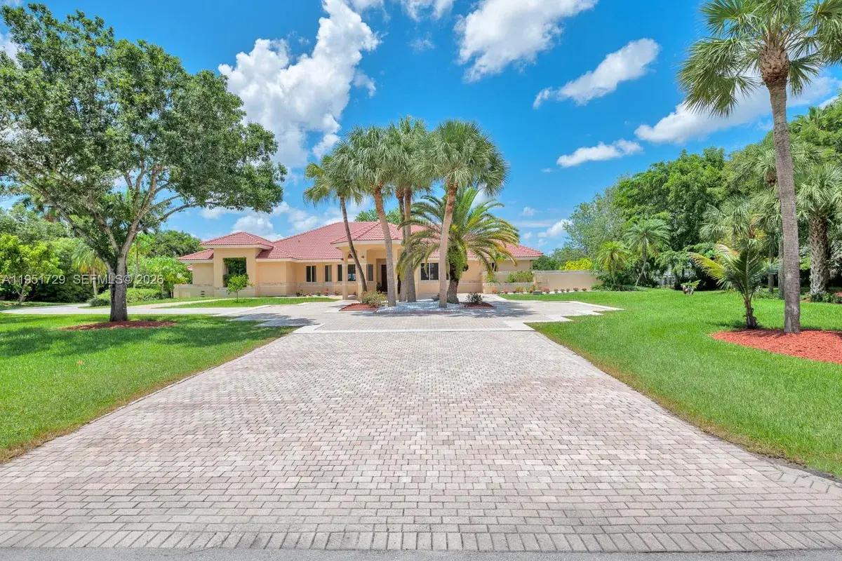 2710 Walkers way, Weston FL 33331
