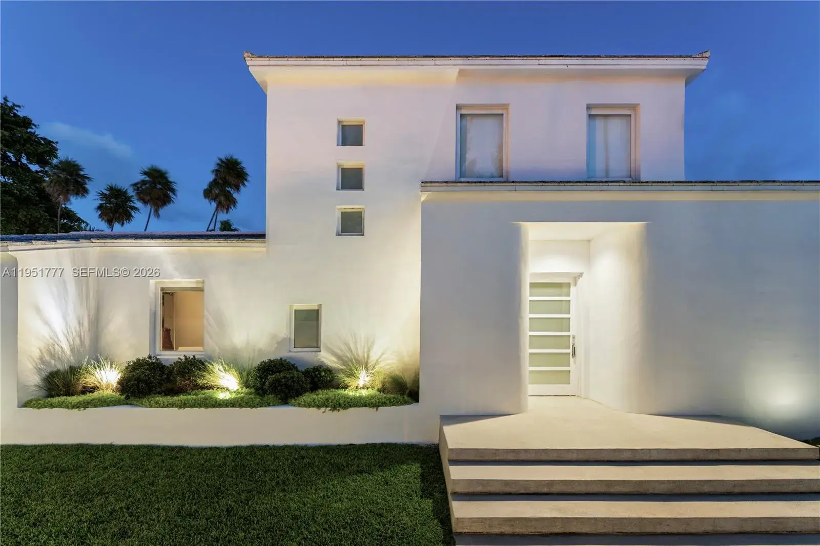3325 Pine Tree Dr, Miami Beach FL 33140