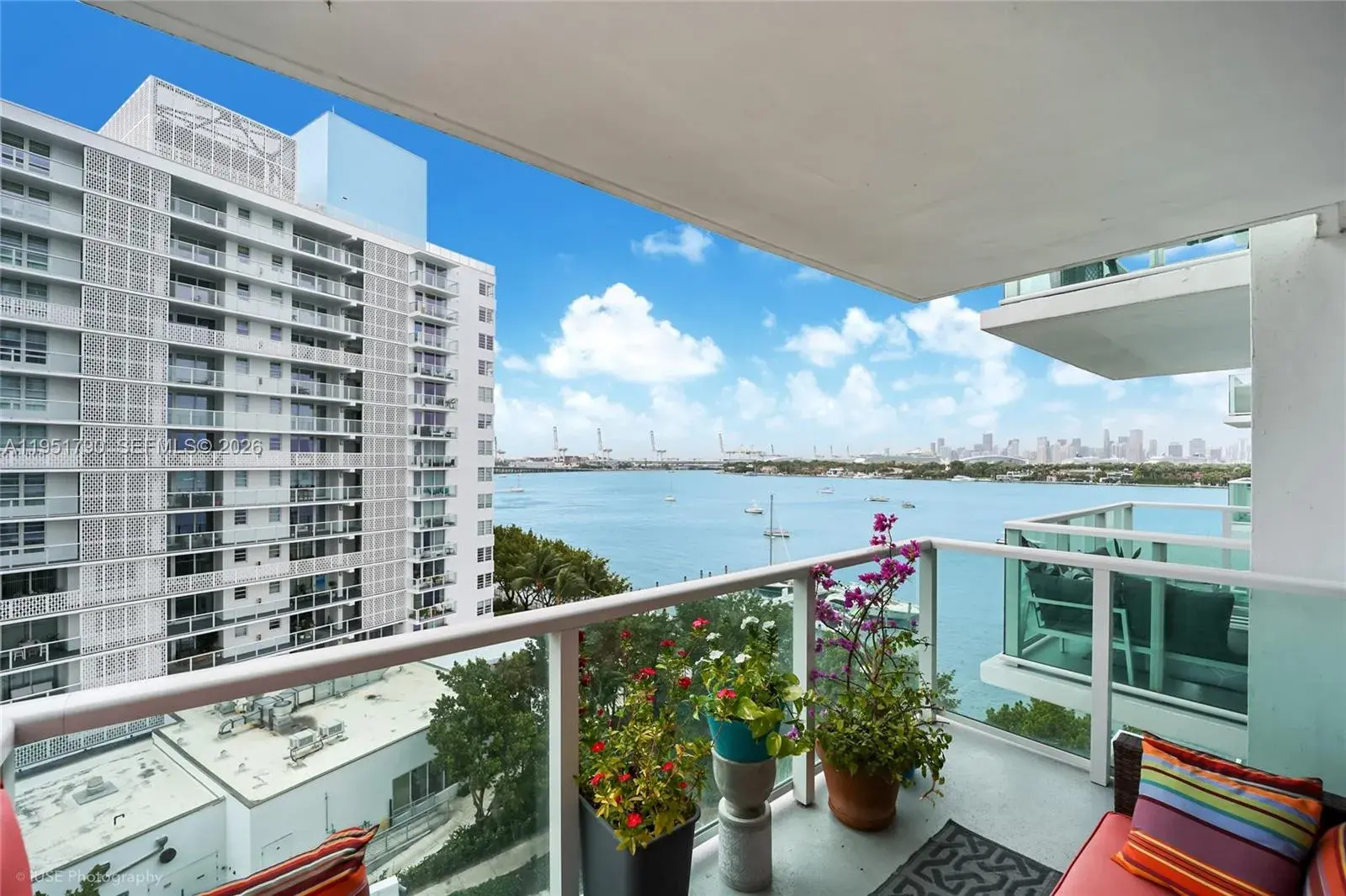 1 bedroom 1 bath Residential for sale at 1000 West Ave # 727, Miami Beach FL 33139