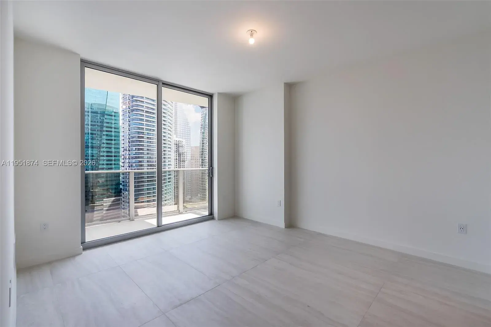 77 SE 5th ST # 2615, Miami FL 33131