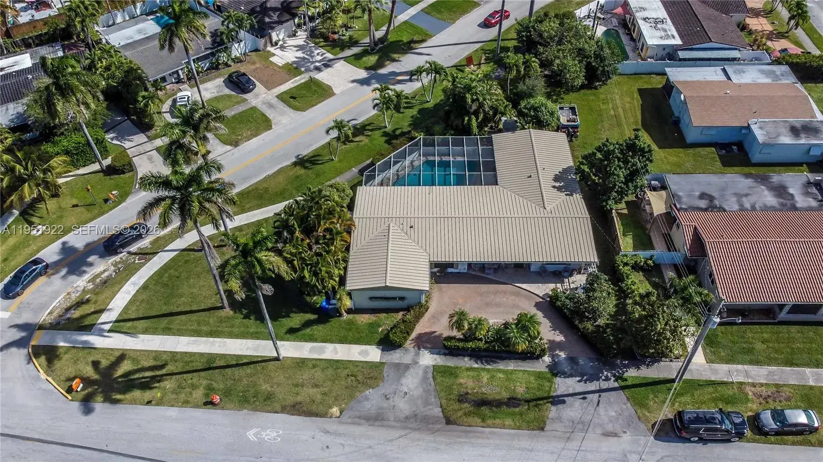 910 N 14th Ct, Hollywood FL 33020