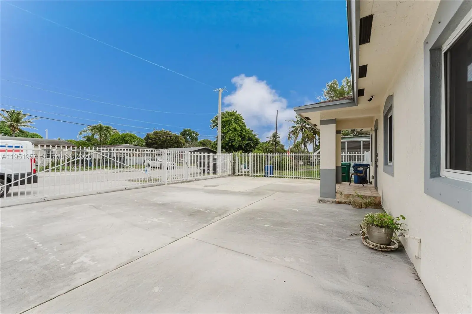 810 NW 112th St, Miami FL 33168 photo 3