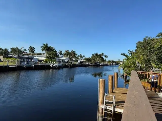 411 SE 6th Ave, Pompano Beach FL 33060