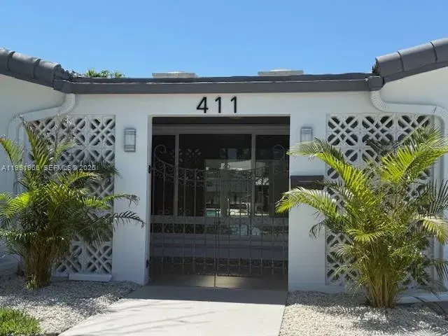 411 SE 6th Ave, Pompano Beach FL 33060