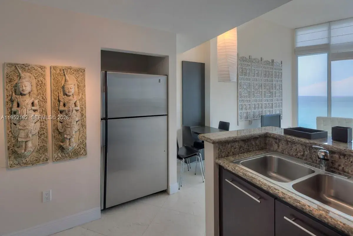 6515 Collins Ave # 1804, Miami Beach FL 33141