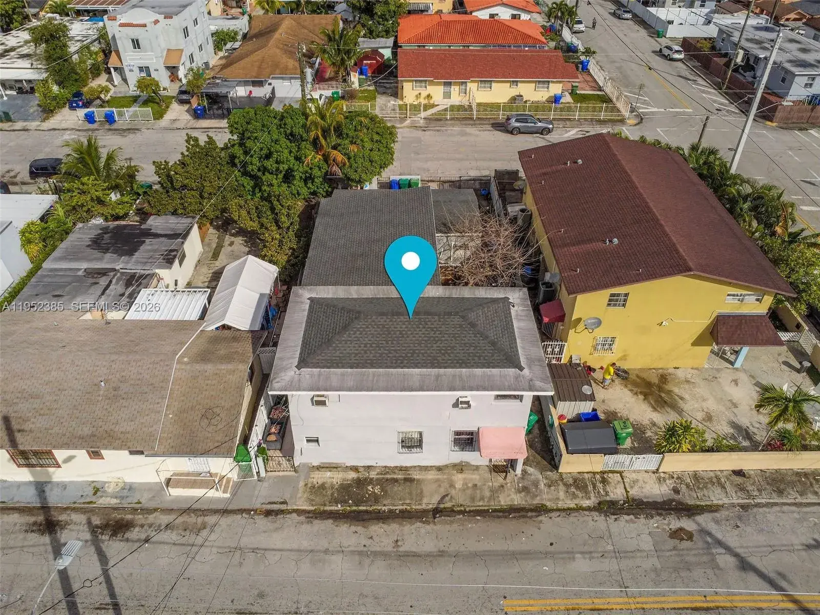 2105 NW 1st St, Miami FL 33125
