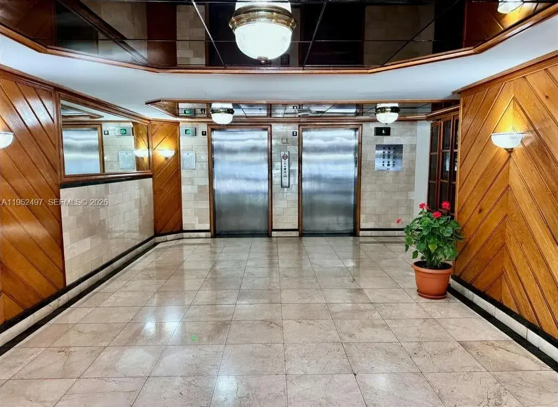 2401 Collins Ave # 509, Miami Beach FL 33140