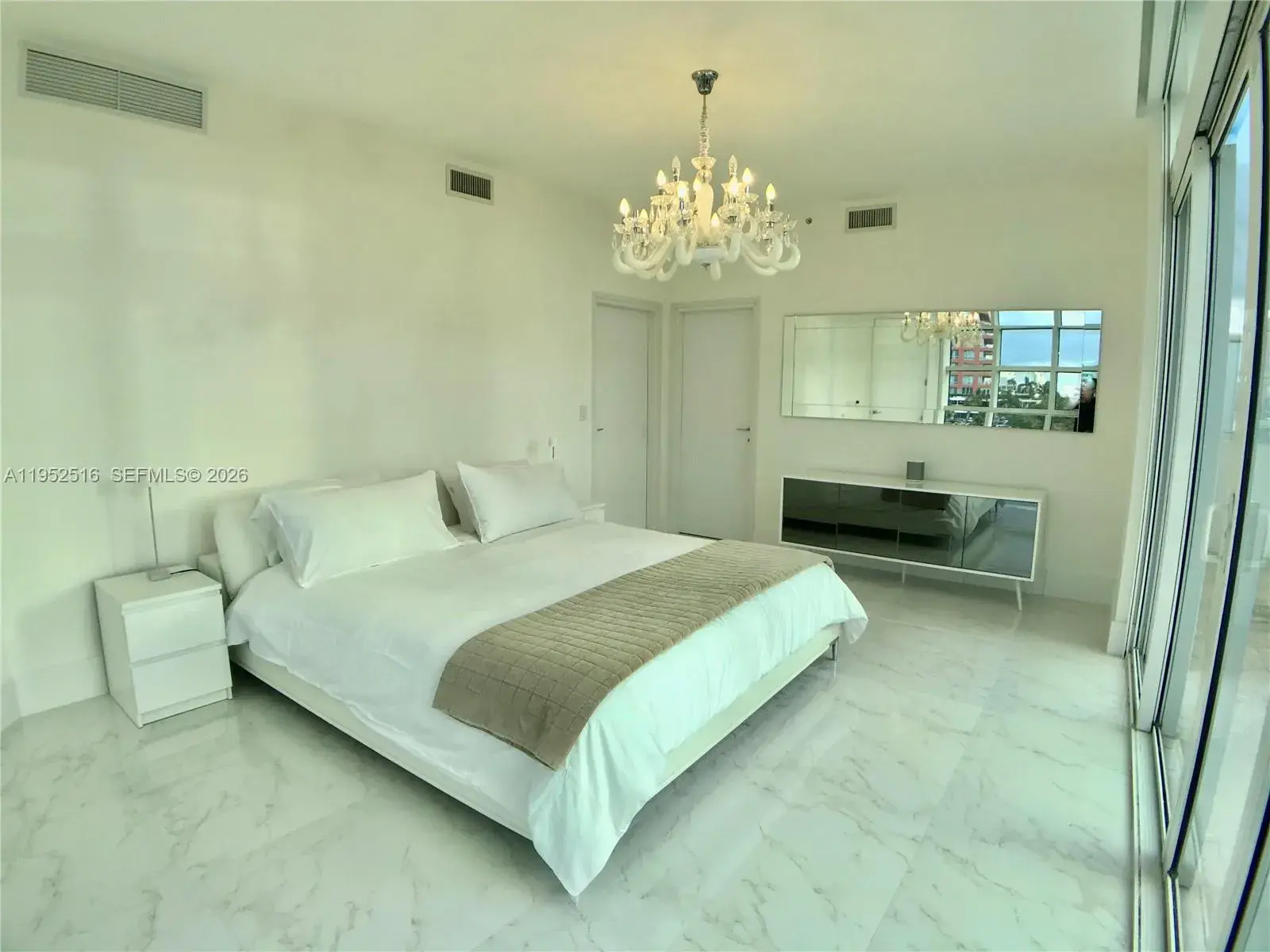 50 S Pointe Dr, Miami Beach FL 33139