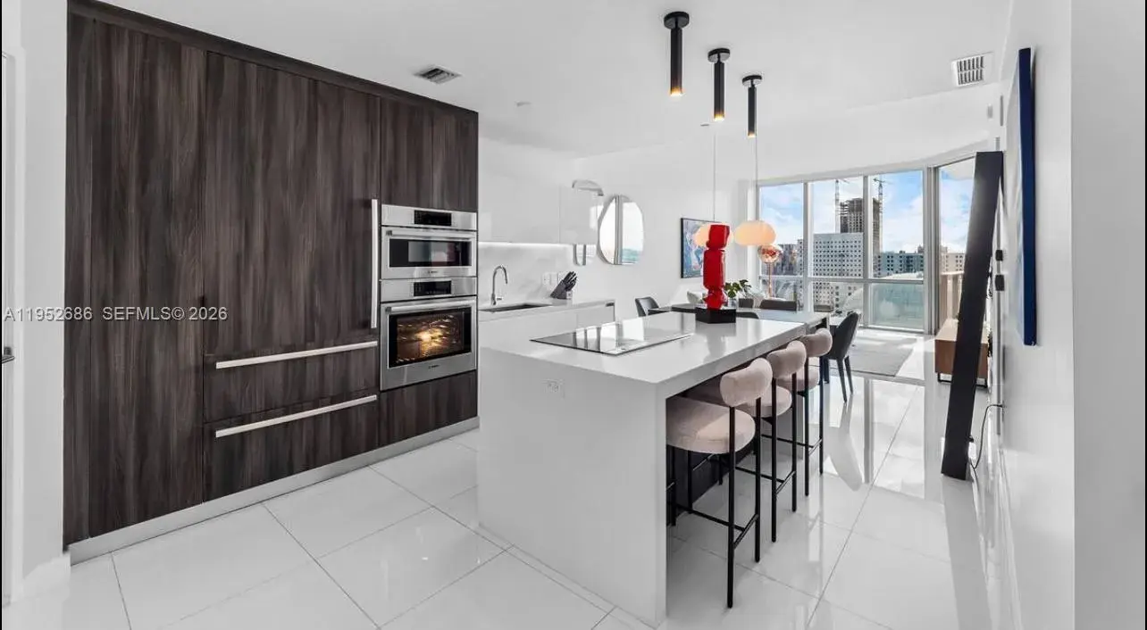 2 bedroom 2 bath Residential Lease for rent at 851 NE 1st Ave # 1606, Miami FL 33132