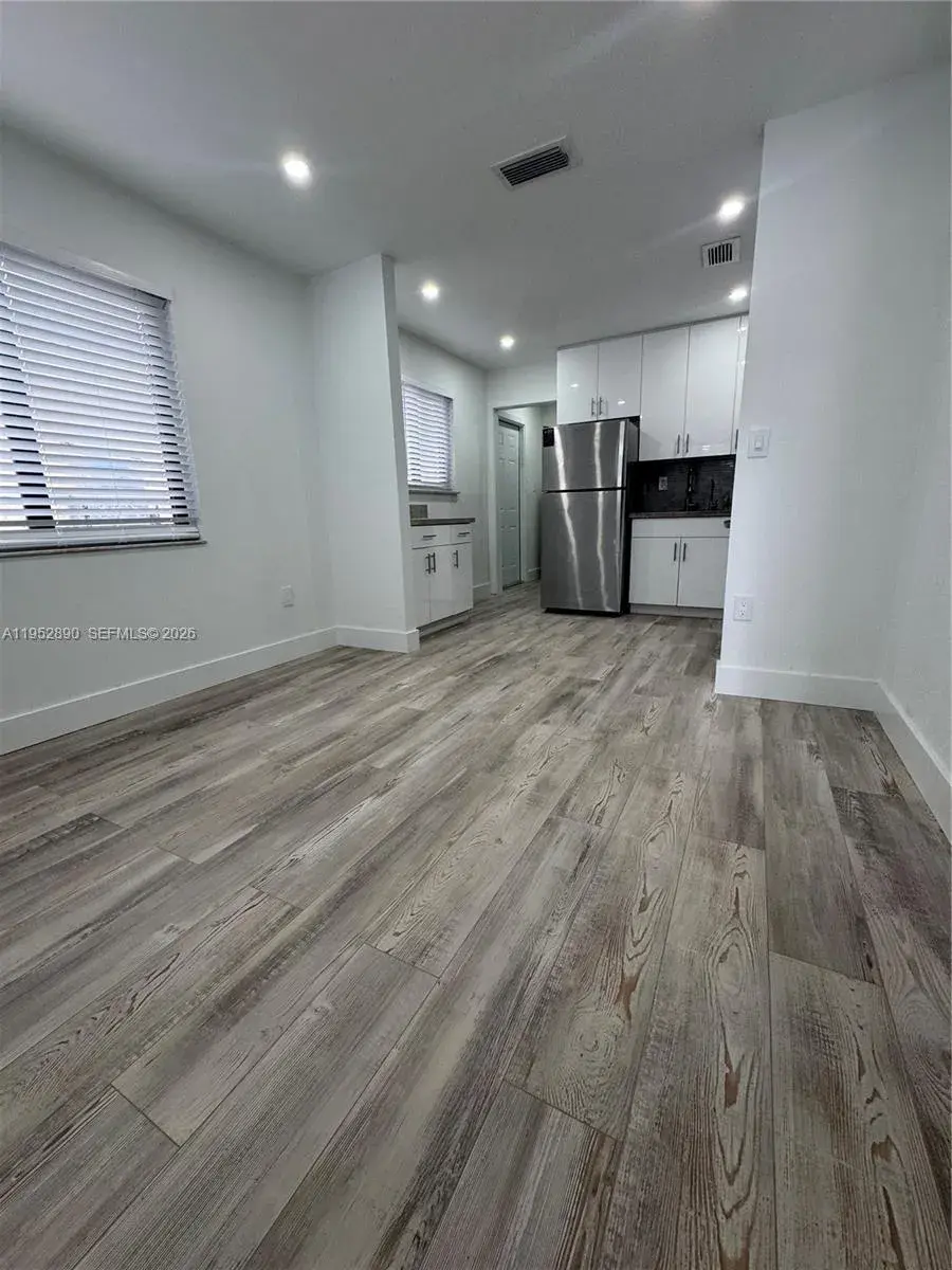 3 bedroom 2 bath Residential Lease for rent at 3609 SW 27th St # 3609, Miami FL 33133