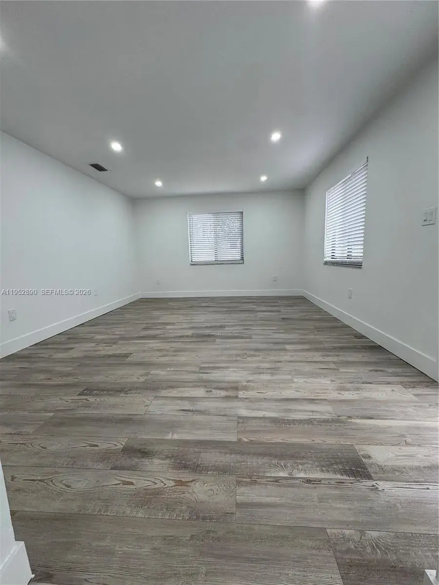 3609 SW 27th St # 3609, Miami FL 33133